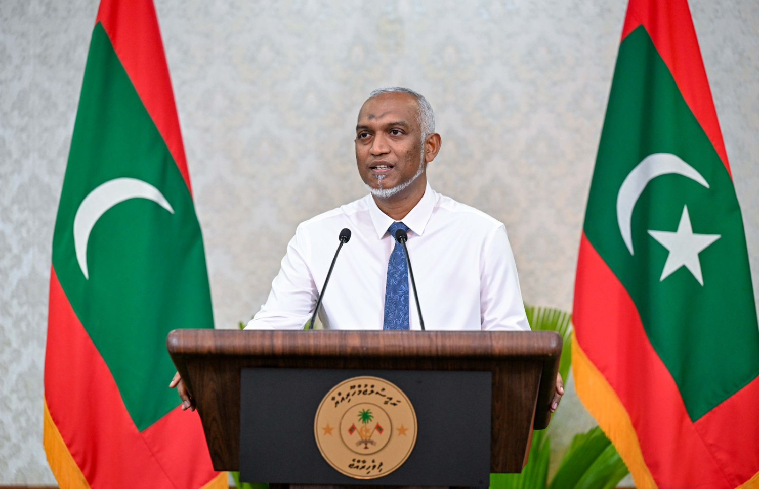 ރައީސް މިއަދު ނޫސްވެރިންނާ ބައްދަލު ކުރައްވަނީ: ރާއްޖޭގެ ތާއިދު އޮތީ އަރަބި ގައުމުތަކަށް ރައީސް ވިދާޅުވި