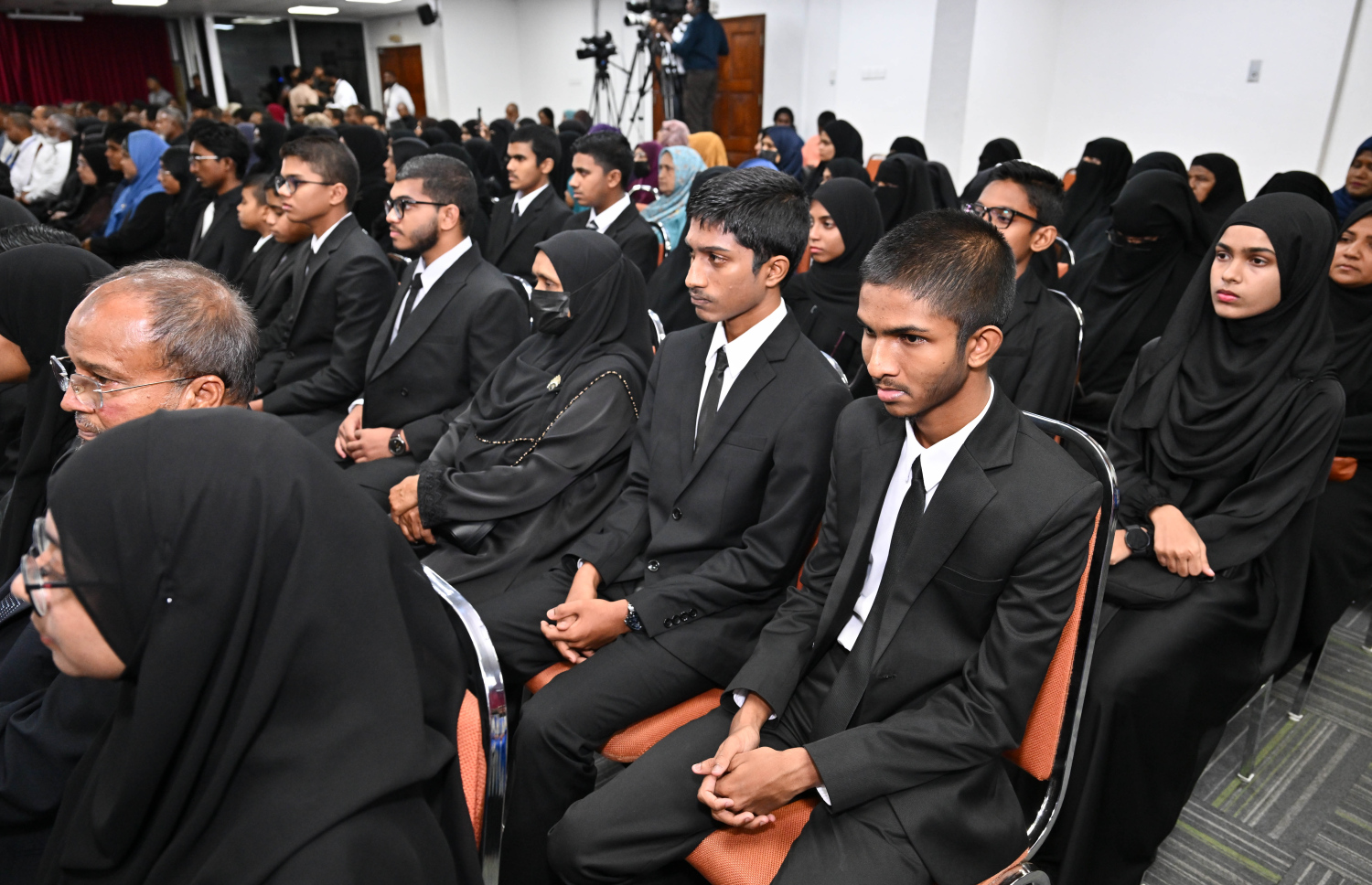 އިސްލާމީ މަރުކަޒުގައި ބޭއްވި ހާފިޒުން ދަސްވެނިވި ރަސްމިއްޔާތު --- ފޮޓޯ/ރައީސް އޮފީސް