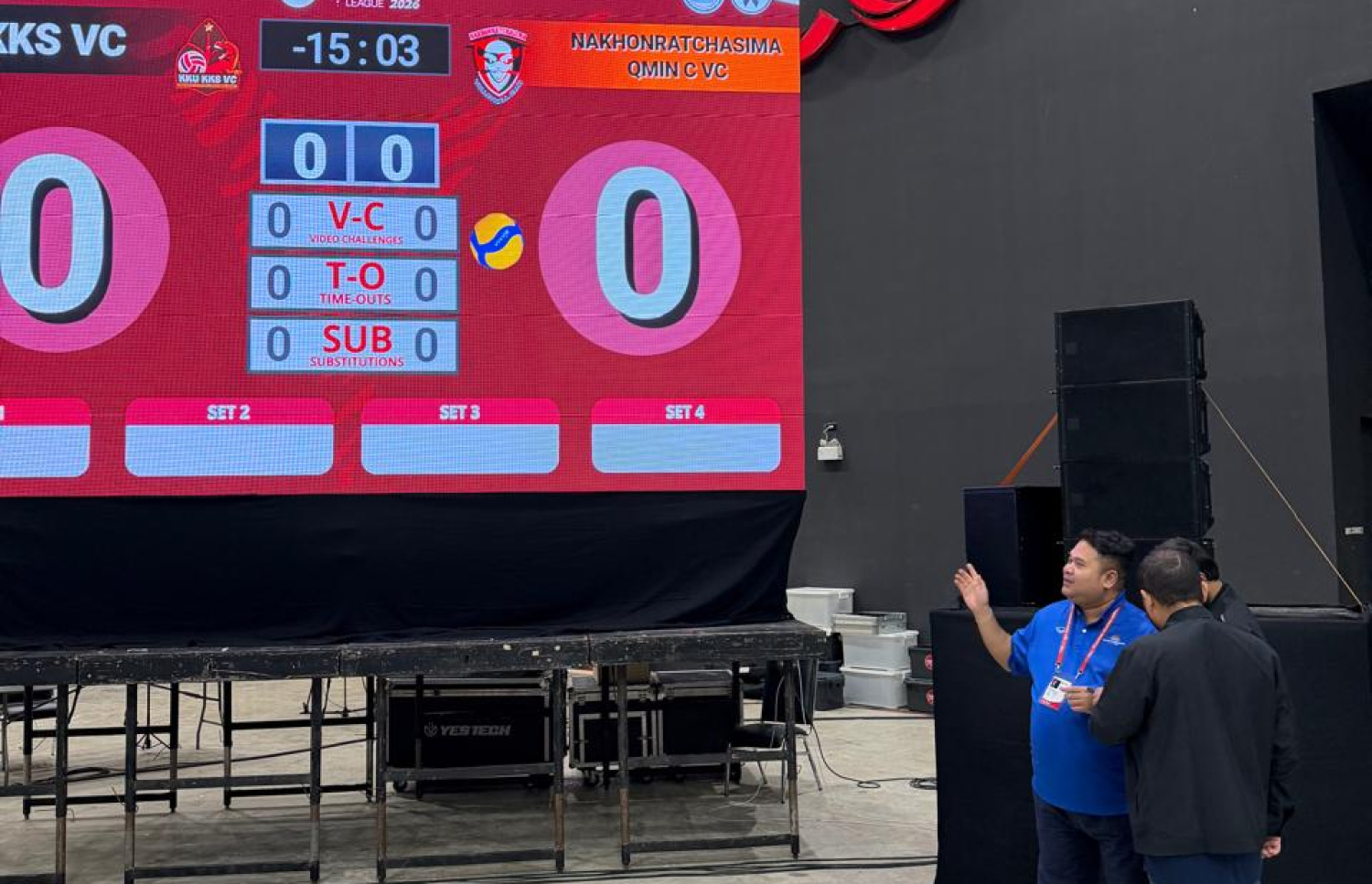 ފަރުހާނާއި ޖަމްޝާދު ތައިލެންޑްގެ ވޮލީ ލީގުގެ ޓެކްނިކަލް އޮފިޝަލުންގެ ގޮތުގައި މަސައްކަތް ކުރަނީ