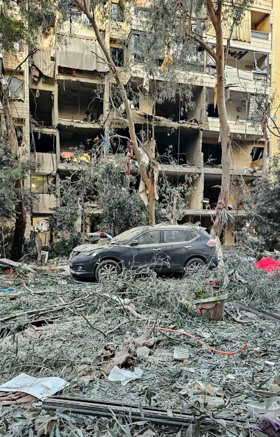 އިޒްރޭލުގެ ހަމަލާއެއްގައި ލުބްނާންގެ އިމާރާތަކާއި އެކި ތަންތަނަށް ގެއްލުންވެފައި. -- ފޮޓޯ: އޭއެފްޕީ