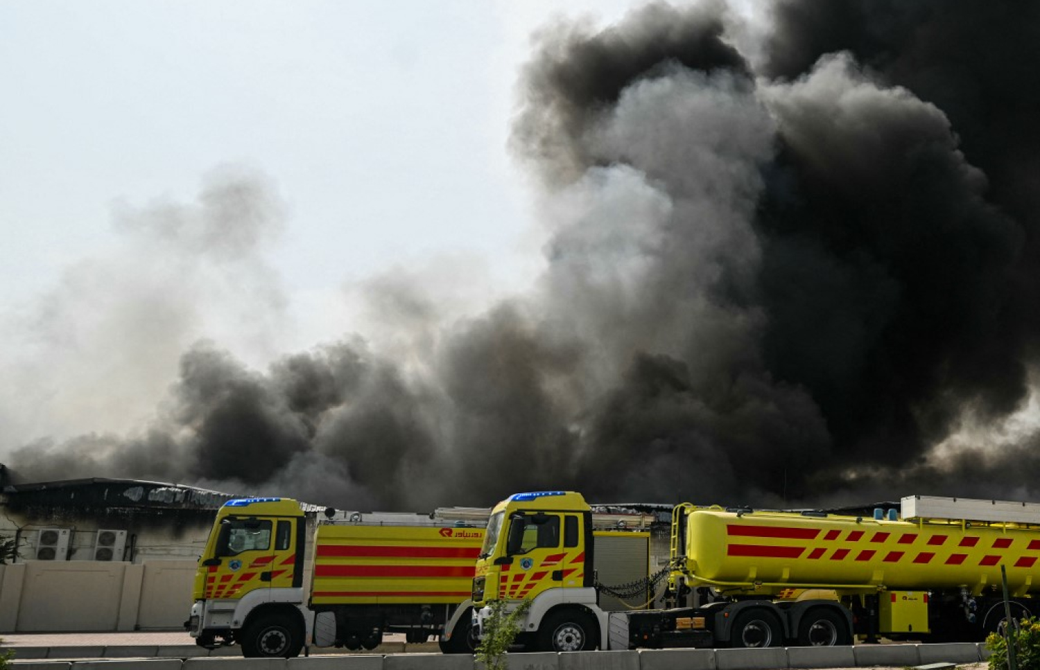 ގަތަރުގެ ސިނާއީ ސަރަހައްދަކަށް މި މަހުގެ ފުރަތަމަ ދުވަހު އީރާނުން ދިން ހަމަލާއަކަށް ފަހު ރޯވެ ދުން އަރަނީ: އީރާނަށް ދޭ ހަމަލާތަކުގެ ރައްދުގައި އެ ގައުމުން ދަނީ މުޅި ސަރަހައްދަށް ހަމަލާ ދެމުން. -- ފޮޓޯ: އޭއެފްޕީ