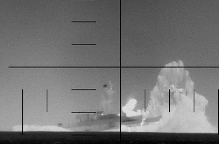 Iran aa dhekolhu hangurama India kandah, Iran ge manavaru faththaalee USA ge torpedo hamalaa akun