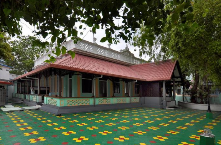 Bandaara miskih huri thanugai Zamaanee bodu miskitheh alhanee