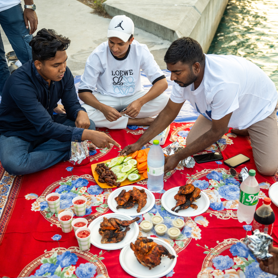 ހުޅުމާލޭ ޗެނަލް ޕާކުގައި ބިދޭސީންތަކެއް ރޯދަވީއްލުމަށް ތައްޔާރުވަނީ: މިއީ ދިވެހިންނާއި ބިދޭސީންނަށް ވެސް ހިތްގައިމު ސަރަހައްދެއް.--- ފޮޓޯ: ނިޝާން އަލީ | މިހާރު