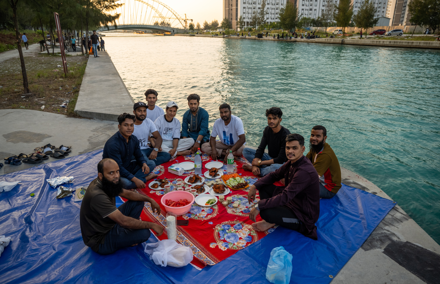 ހުޅުމާލޭ ޗެނަލް ޕާކުގައި ބިދޭސީންތަކެއް ރޯދަވީއްލުމަށް ތައްޔާރުވަނީ: މިއީ ދިވެހިންނާއި ބިދޭސީންނަށް ވެސް ހިތްގައިމު ސަރަހައްދެއް.--- ފޮޓޯ: ނިޝާން އަލީ | މިހާރު