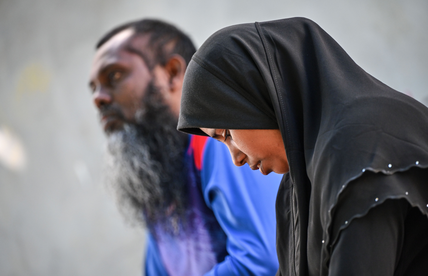 އައިންތު، ހާދިސާގެ ދުވަހުގެ ވާހަކަތައް ހިއްސާ ކުރަނީ؛ އެއީ އޭނާގެ ހަޔާތަށް ބިންދާލި ބޮޑު ރާޅެއް - ފޮޓޯ: ފަޔާޒު މޫސާ | މިހާރު