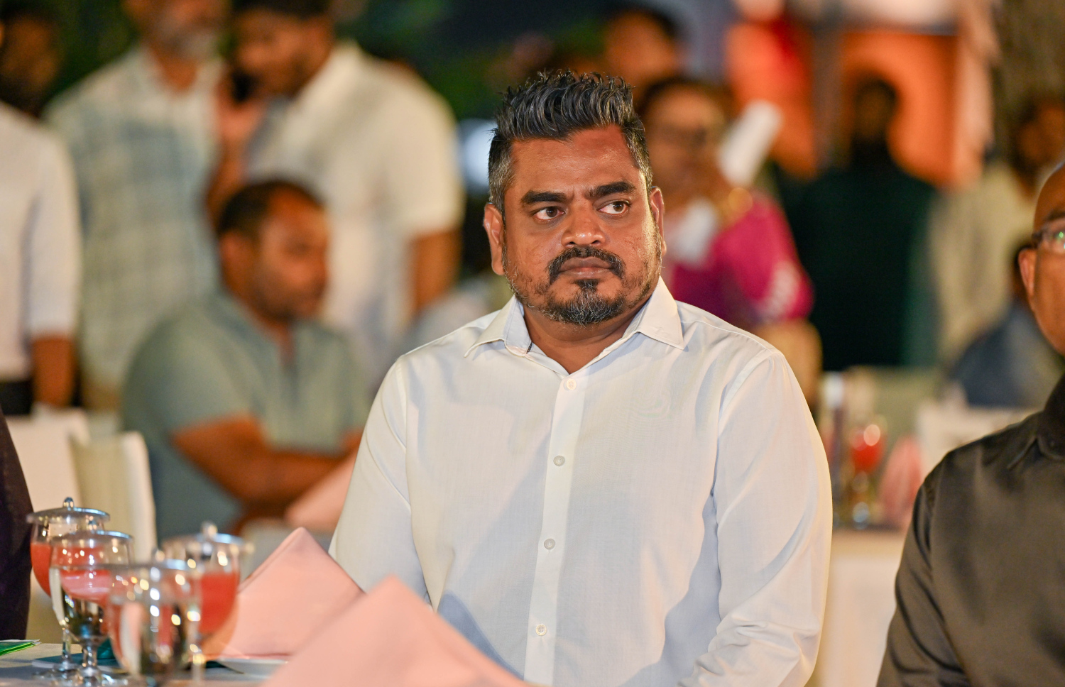 ޕީއެންސީގެ ޓިކެޓުގައި އައްޑޫގެ މޭޔަރަކަށް ވާދަކުރައްވާ މުޝްރިފް