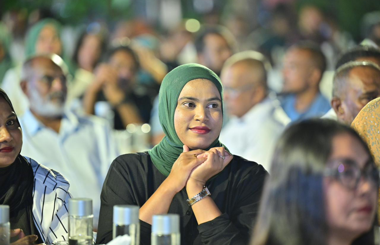 "ދަ ގްރޭޓާ އައްޑޫ" ތަސައްވުރު އިފްތިތާހުކުރުމަށް ރޭ ބޭއްވި ރަސްމިއްޔާތުގައި ޕާޓީގެ މެމްބަރުން ބައިވެރިވަނީ-- ފޮޓޯ: ނިޝާން އަލީ | މިހާރު