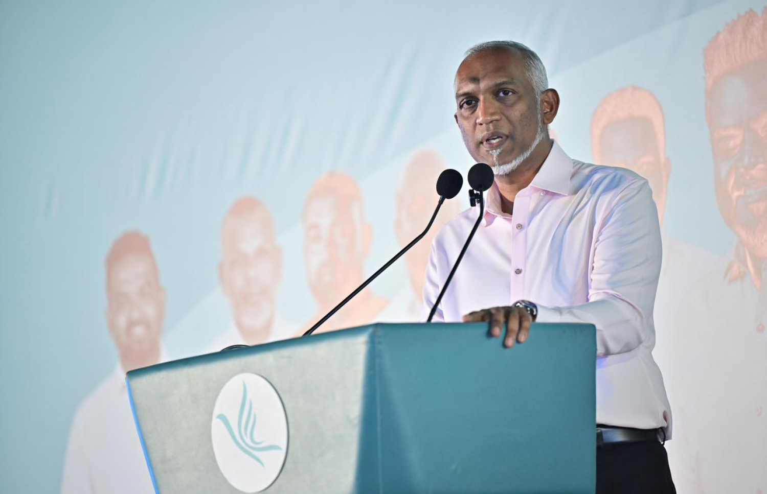 "ދަ ގްރޭޓާ އައްޑޫ" ތަސައްވުރު އިފްތިތާހުކުރުމަށް ރޭ ބޭއްވި ރަސްމިއްޔާތުގައި މުއިއްޒު ވާހަކަފުޅު ދައްކަވަނީ.-- ފޮޓޯ: ނިޝާން އަލީ | މިހާރު