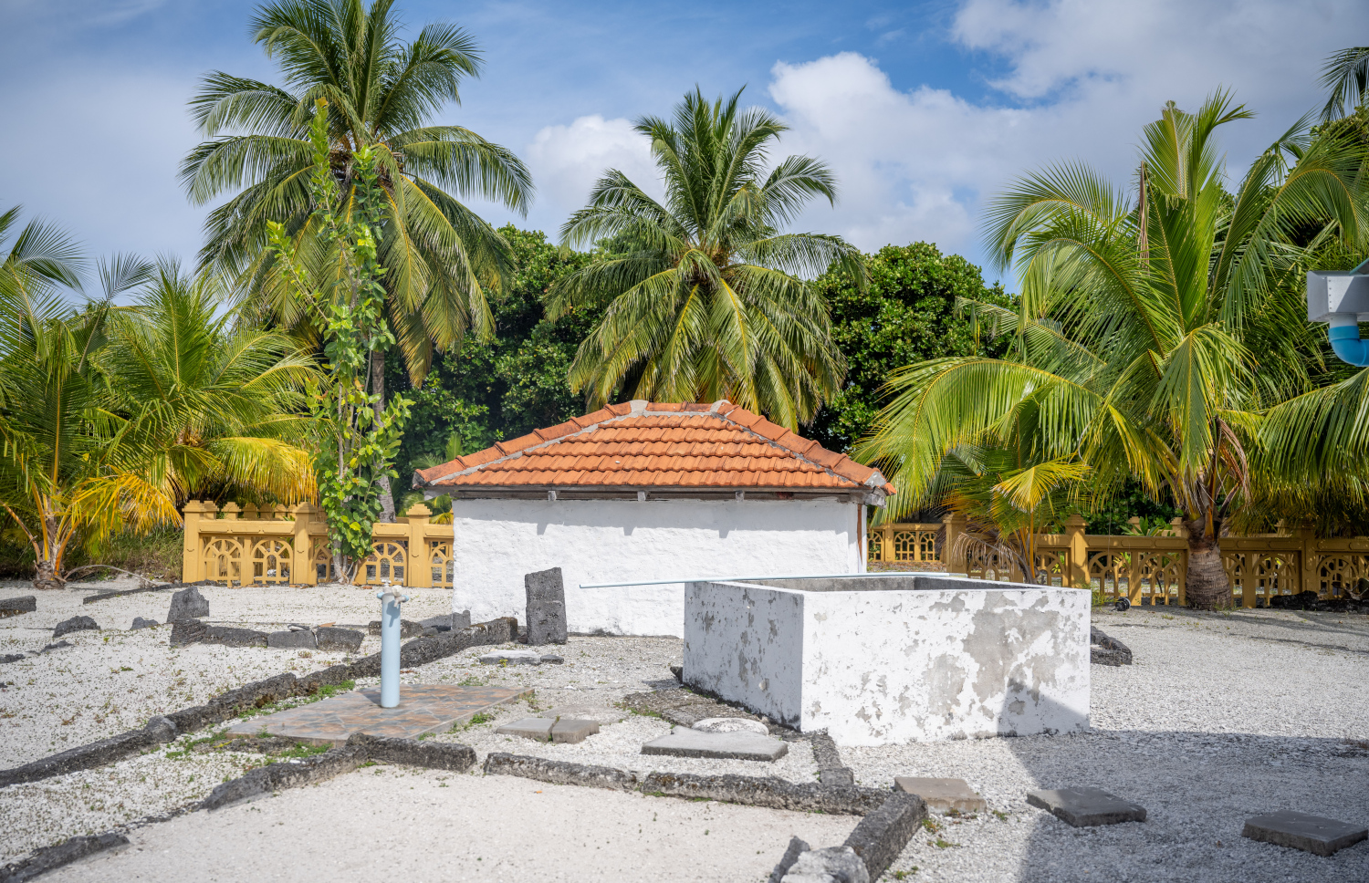 ފުވައްމުލަކު ގެން މިސްކިތް: މިއީ އެ ރަށުގައި ބިނާކުރި ފުރަތަމަ މިސްކިތް. -- ފޮޓޯ: ނިޝާން އަލީ/ މިހާރު