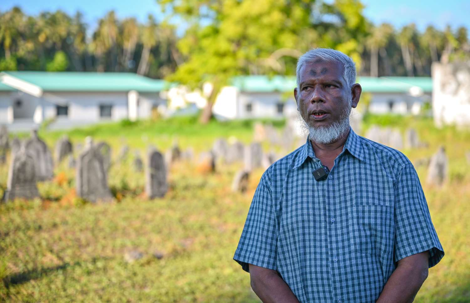 ނޮޅިވަރަންފަރުގެ ތާރީހު، އަހުމަދު އަބްދުﷲ ޒަކަރިއްޔާ ހިއްސާ ކުރައްވަނީ - ފޮޓޯ: ފަޔާޒު މޫސާ | މިހާރު