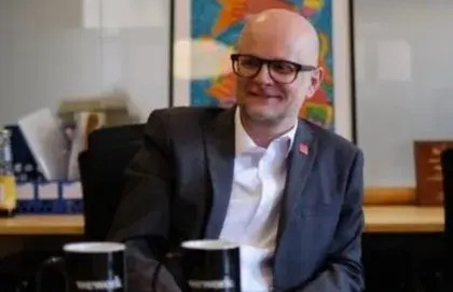 ސްޕޯޓްސް ޖިއޯޕޮލިޓިކްސް ދާއިރާގެ ދިރާސާތައް ކުރައްވާ ޕްރޮފެސާ ސައިމަން ޗެޑްވިކް