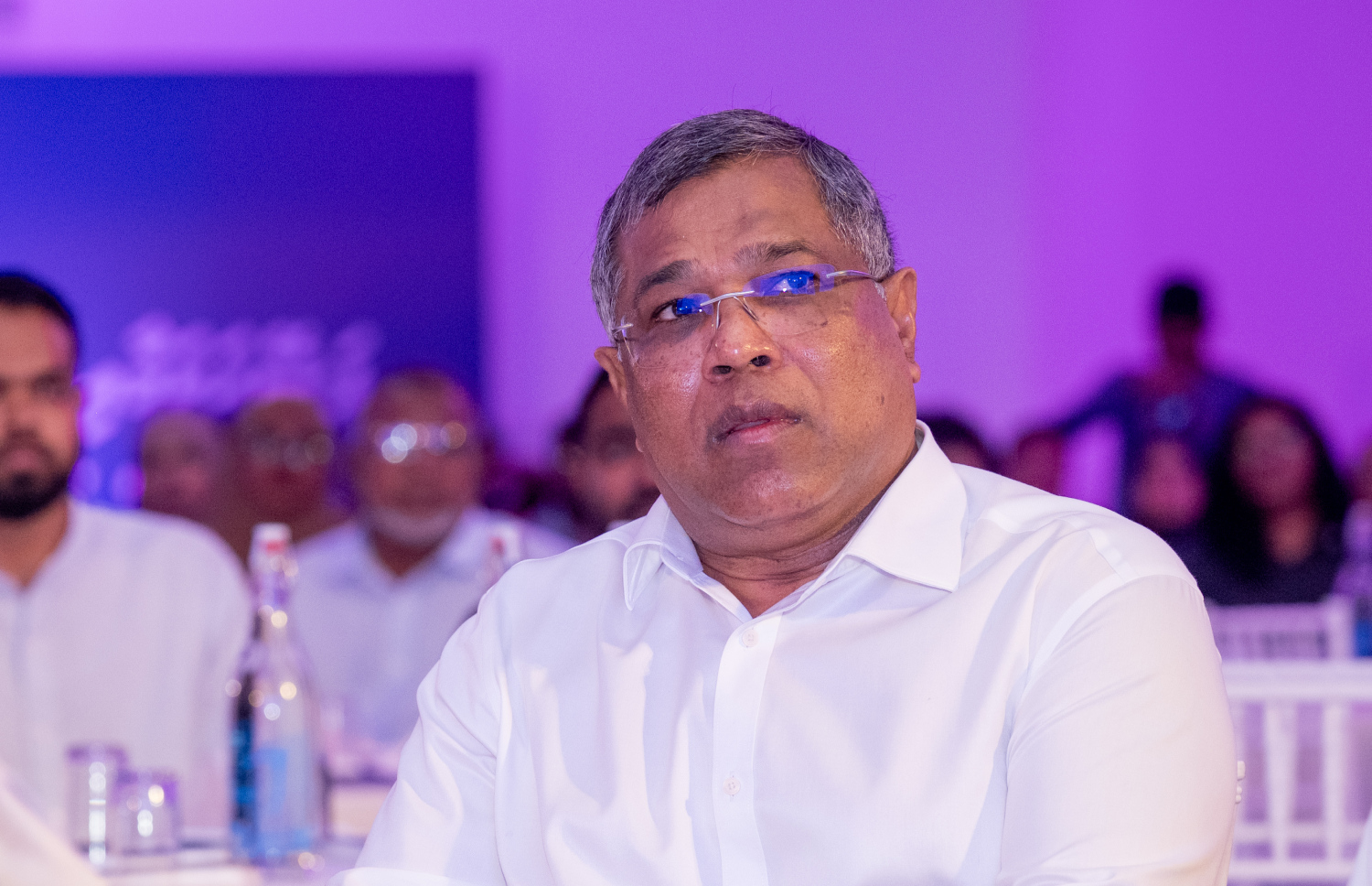 އައްޑޫގައި ސްވައިޕް ލޯންޗު ކުރުމަށް ރޭ ބޭއްވި ހަފުލާހައި ބޭންކުގެ ސީއީއޯ ޝަރީފް ބައިވެރިވެވަޑައިގަންނަވަނީ.--- ފޮޓޯ: ނިޝާން އަލީ| މިހާރު