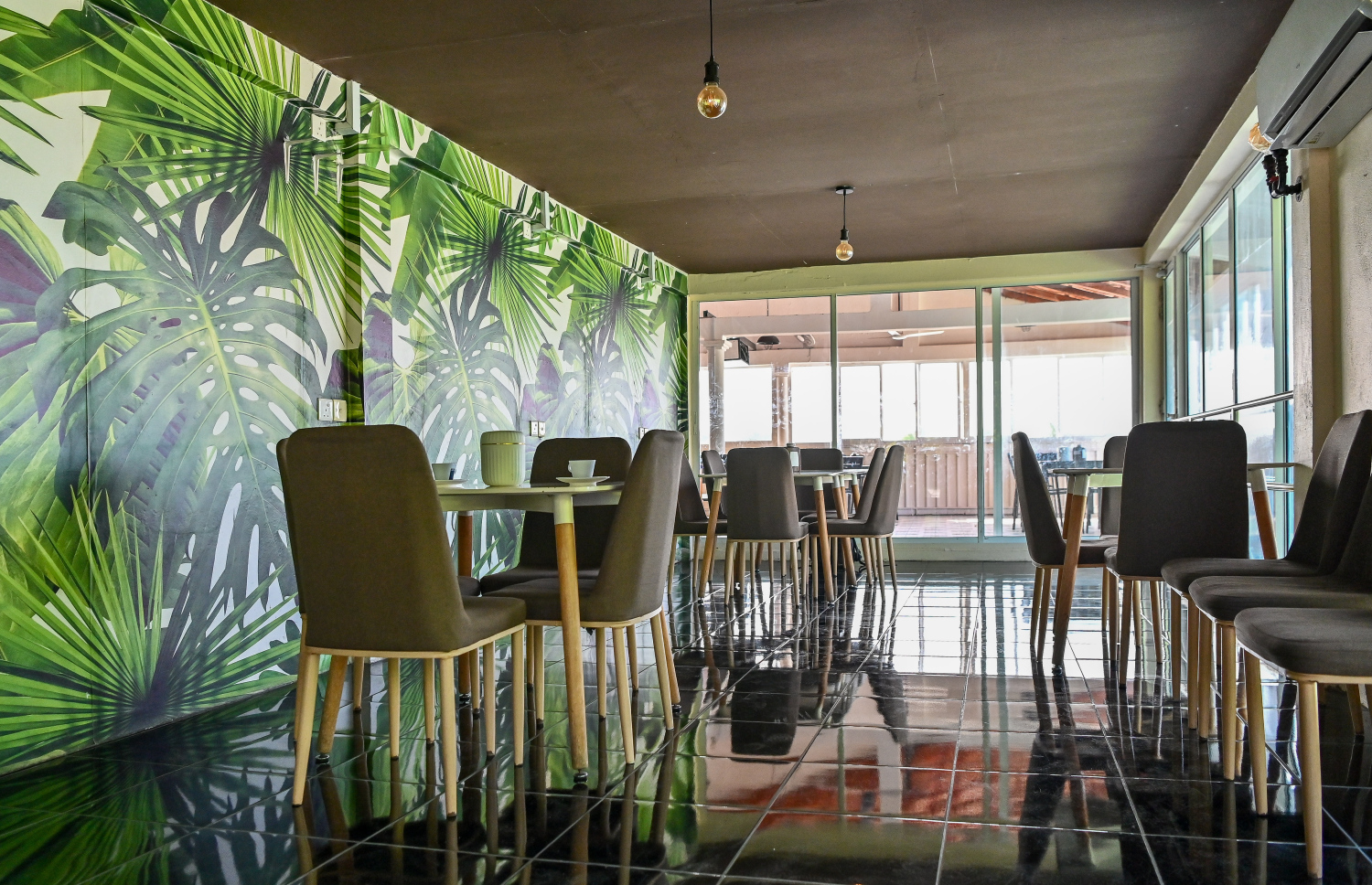 ދަ ޖެމް ކިޗަންގެ އެތެރެ.-- ފޮޓޯ: ފަޔާޒު މޫސާ/ މިހާރު