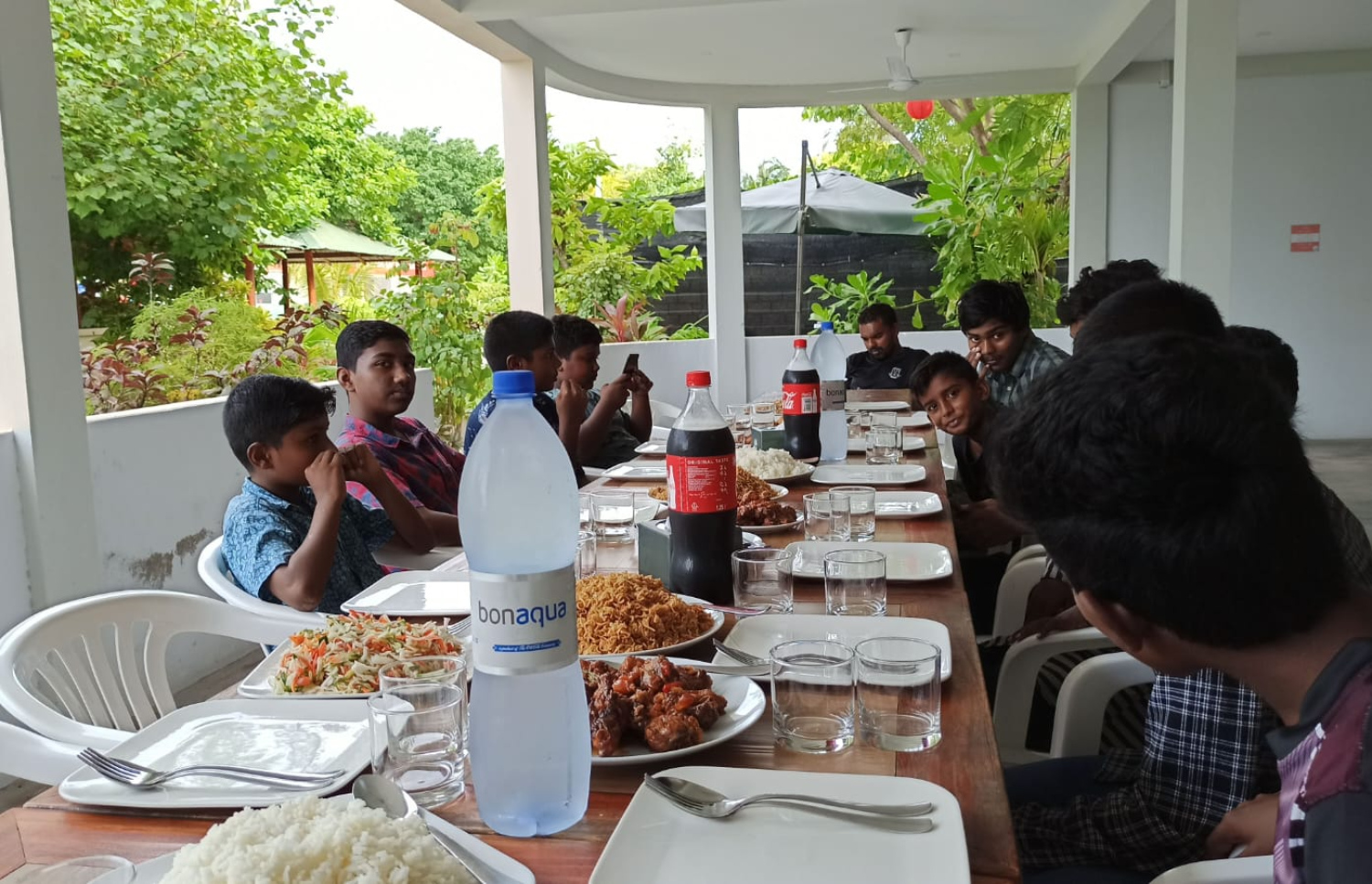 ޖެމް ކިޗެން ހުޅުވިއިރު އެ ތަން ހުރި ގޮތް. މި އަށް އަހަރުގެ ތެރޭގައި އެ ރެސްޓޯރެންޓަށް ވަނީ ބޮޑު ބަދަލެއް ގެނެސްފައި.