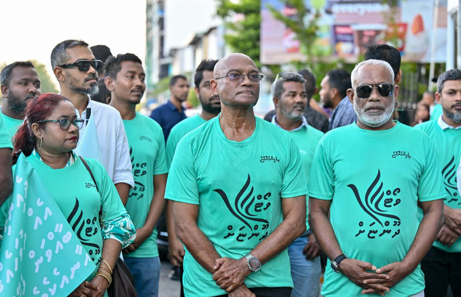 ޕީއެންސީން މިއަދު ހަވީރު މާލޭގައި ބޭއްވި ސައިކަލްބުރުގައި ބައިވެރިވެވަޑައިގެންނެވި، ރައްޔިތުންގެ މަޖލިހުގެ ރައީސް އަބްދުއްރަހީމް އަދި އެ ޕާޓީގެ މޭޔަރު ކެންޑިޑޭޓް މޫސާ އަލީ ޖަލީލް، ރައީސް މުއިއްޒުގެ ވާހަކަފުޅު އަޑުއައްސަވަނީ.
