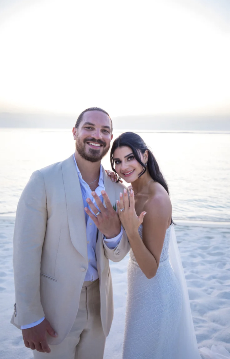 ސިމޯނާ މުސޫ އާއި ޑީން ޝީޕާސް ރާއްޖޭގައި ބޭއްވި ރަމްޒީ ކައިވެންޏަށް ފަހު