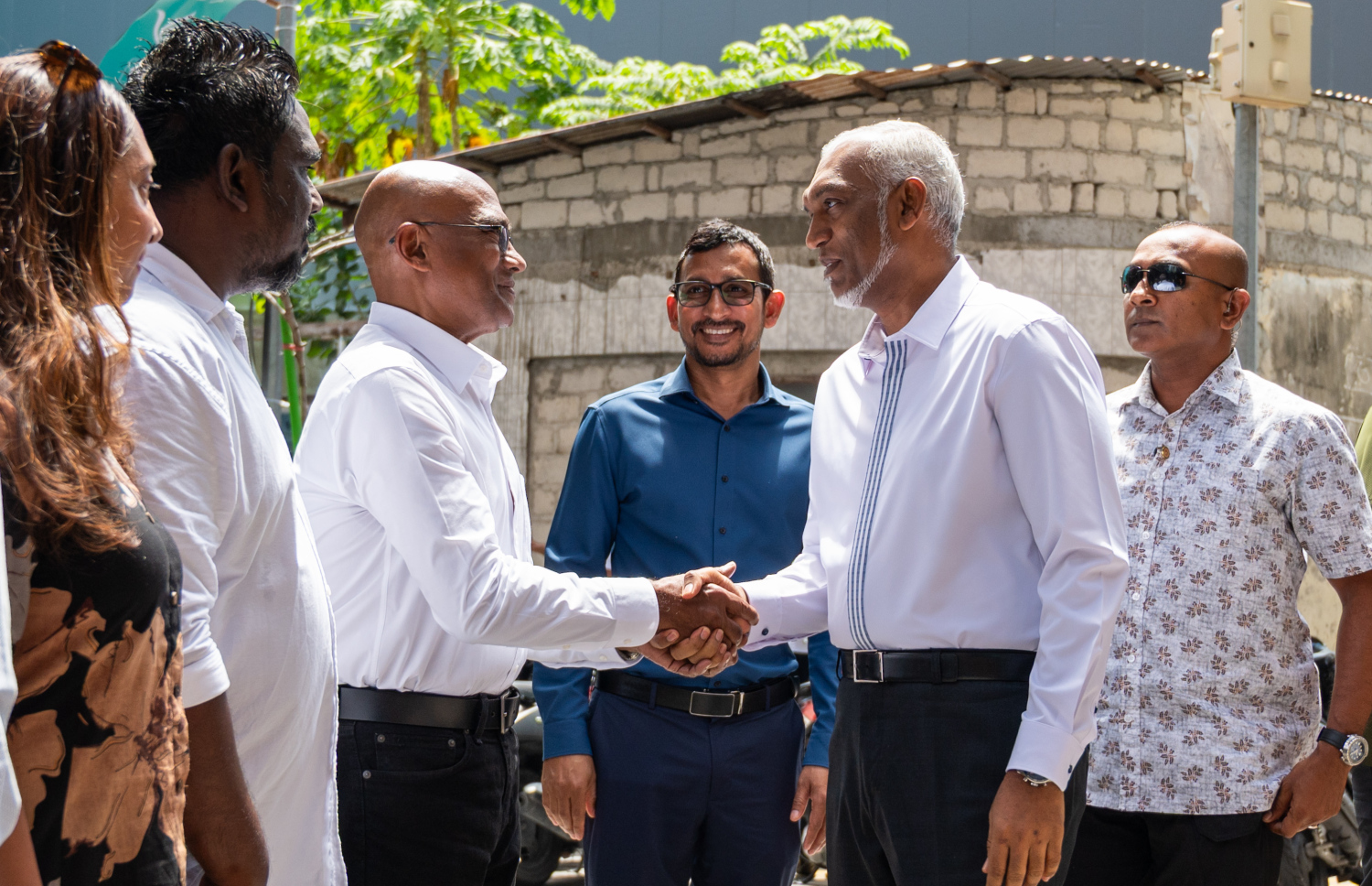 ރައީސް ޑރ. މުހައްމަދު މުއިއްޒު މާލޭގެ މޭޔަރު ކަމަށް ވާދަ ކުރައްވާ މޫސާ އަލީ ޖަލީލާ ސަލާމް ކުރައްވަނީ--