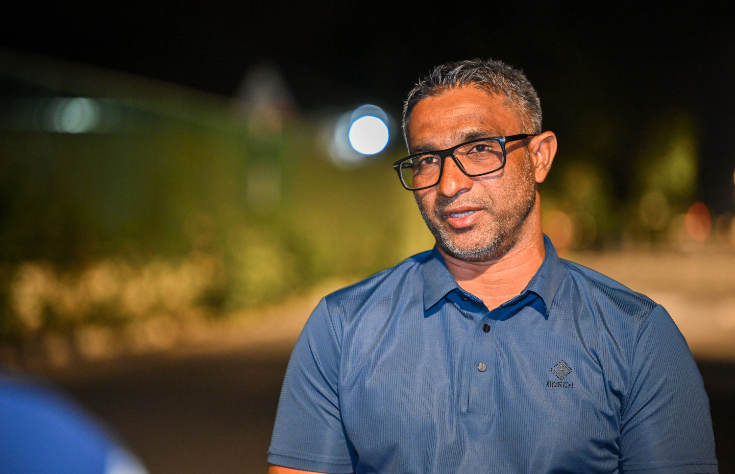 ހަނިމާދޫ ކައުންސިލުގެ ރައީސް އަބްދުއްސައްތާރު ހަސަން "މިހާރު"އަށް އިންޓަވިއު ދެއްވަނީ.-- ފޮޓޯ: ފަޔާޒު މޫސާ | މިހާރު