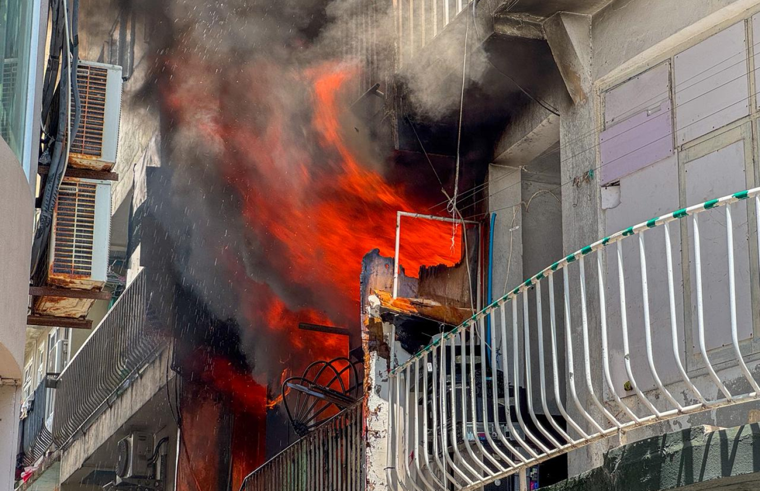 ގ. ހިޔާ ރޯދީގައި ރޯވެފައި-- ފޮޓޯ: ނިޝާން އަލީ / މިހާރު