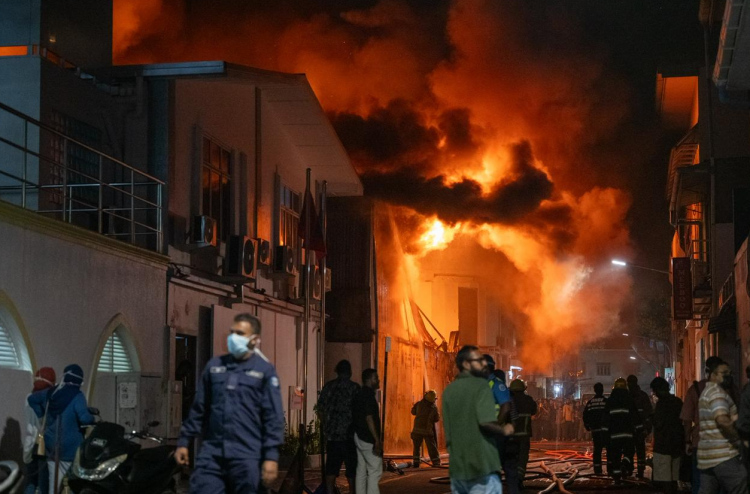 Chemical aai gass kaanaa hunna gudhaneggai roave andhanee