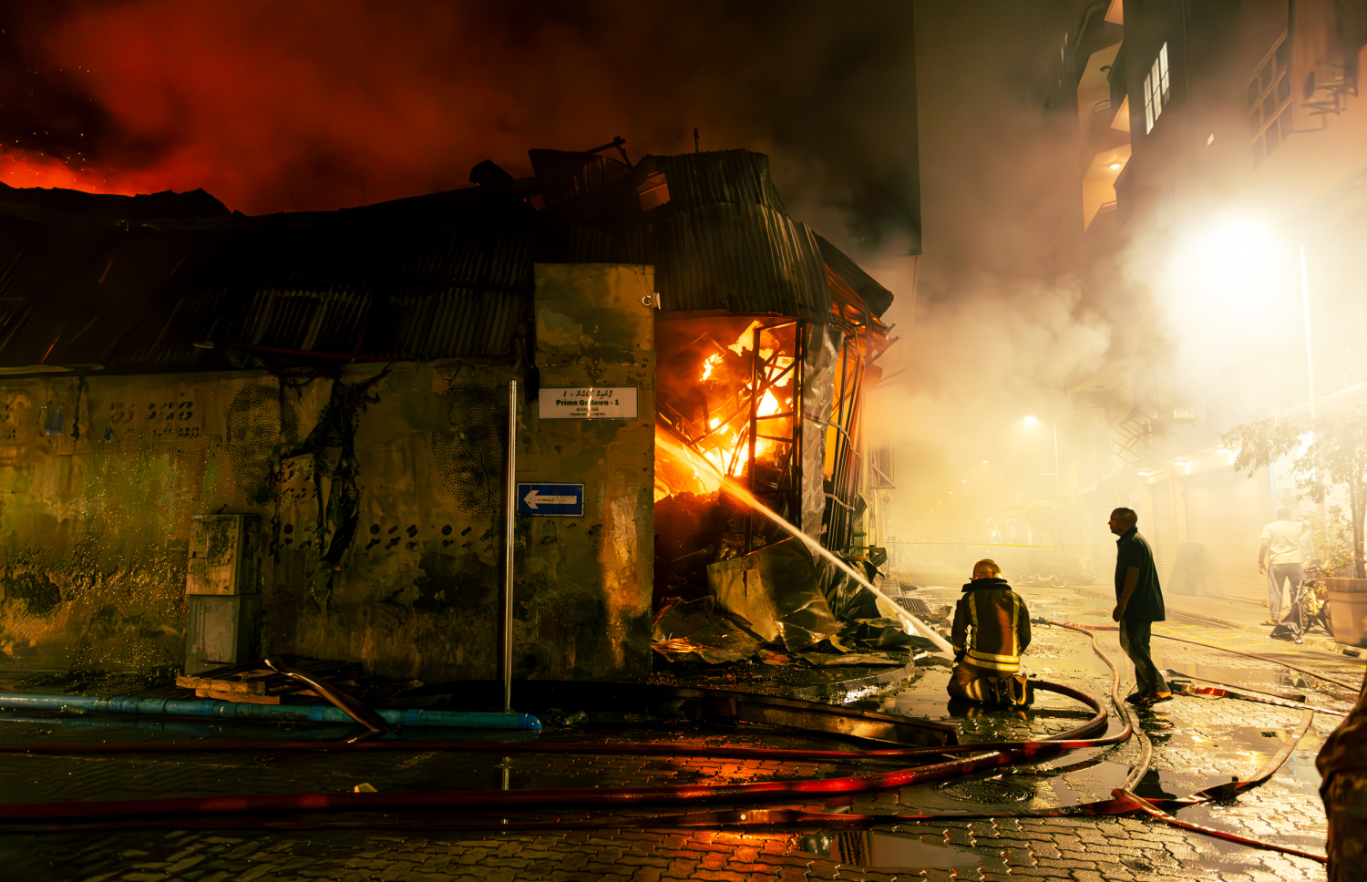 އަލިފާންގަނޑު ކޮންޓްރޯލް ކުރެވުނުއިރު އެތަން ވަނީ ބޭނުން ނުކުރެވޭ މިންވަރަށް އަނދާފައި --- މިހާރު ފޮޓޯ/އަހުމަދު އަޒާން