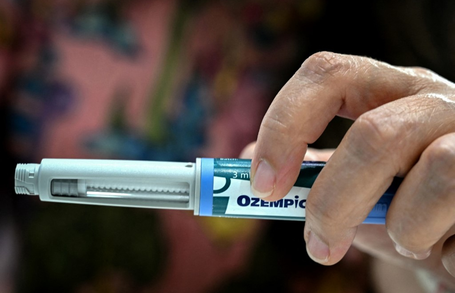 އަމިއްލައަށް ޖަހާ އޯޒެމްޕިކް ޖީ.އެލް.ޕީ-1 އާ ބެހޭ މައުލޫމާތު، ފަލަބަލީގެ ހާއްސަ ޑޮކްޓަރު އަދި ކޮންސަލްޓަންޓް ސްވާތީ ޕްރަދާން، މުމްބާއީގައި ހުންނަ އޭނާގެ ކްލިނިކުގައި މި މަހު 17 ވަނަ ދުވަހު ކިޔައިދެނީ. -- ފޮޓޯ: އޭއެފްޕީ