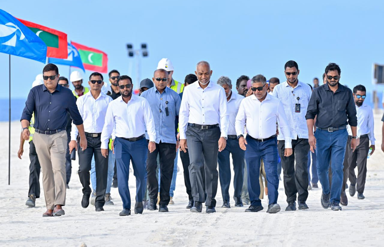 ގިރާވަރުފަޅު ހިއްކުމުގެ މަސައްކަތް ރައީސް ޑރ. މުހައްމަދު މުއިއްޒު މިއަދު ބައްލަވާލައްވަން ވަޑައިގެން.-- ފޮޓޯ: ރައީސް އޮފީސް