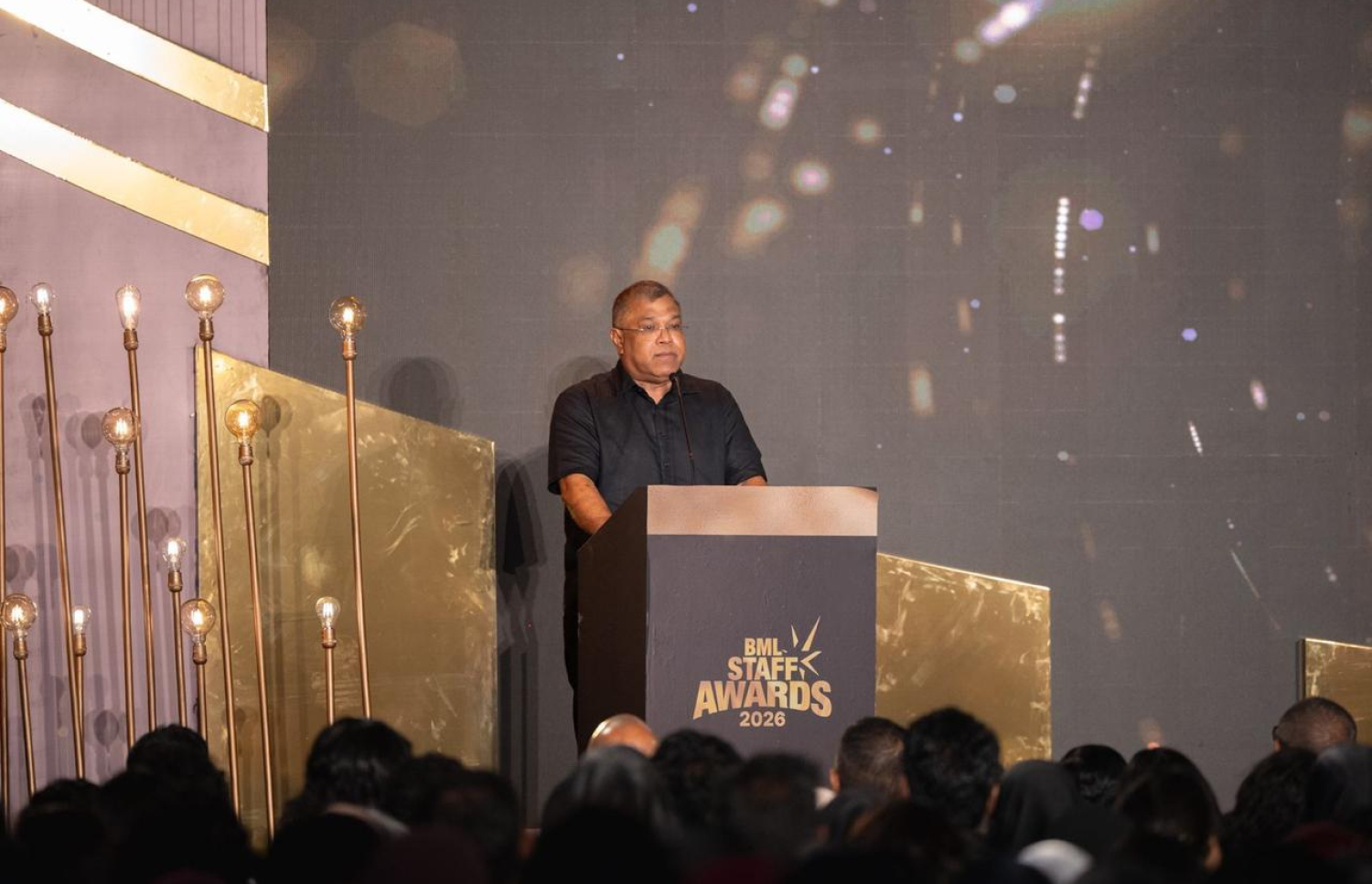 ރޭގެ ހަފުލާގައި ބީއެމްއެލްގެ އެމްޑީ ޝަރީފު ވާހަކަ ދައްކަވަނީ.---ފޮޓޯ: ބީއެމްއެލް