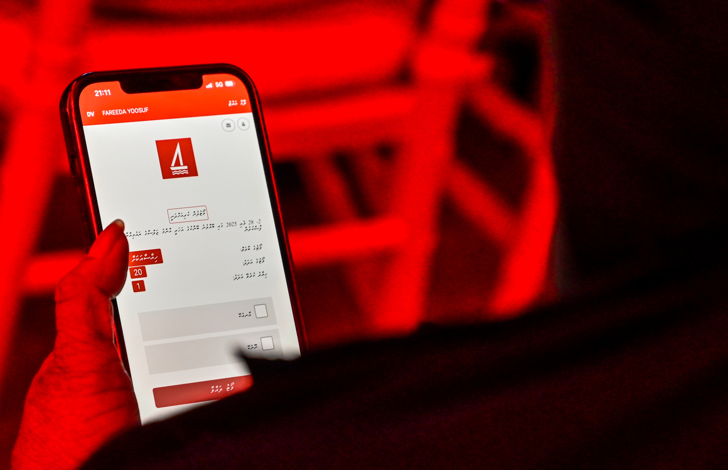 ބީއެމްއެލްގެ 43 ވަނަ އަހަރީ އާންމު ޖަލްސާގައި އެ ކުންފުނީގެ ހިއްސާދާރަކު ވޯޓު ދެނީ --- މިހާރު ފޮޓޯ/ފަޔާޒް މޫސާ