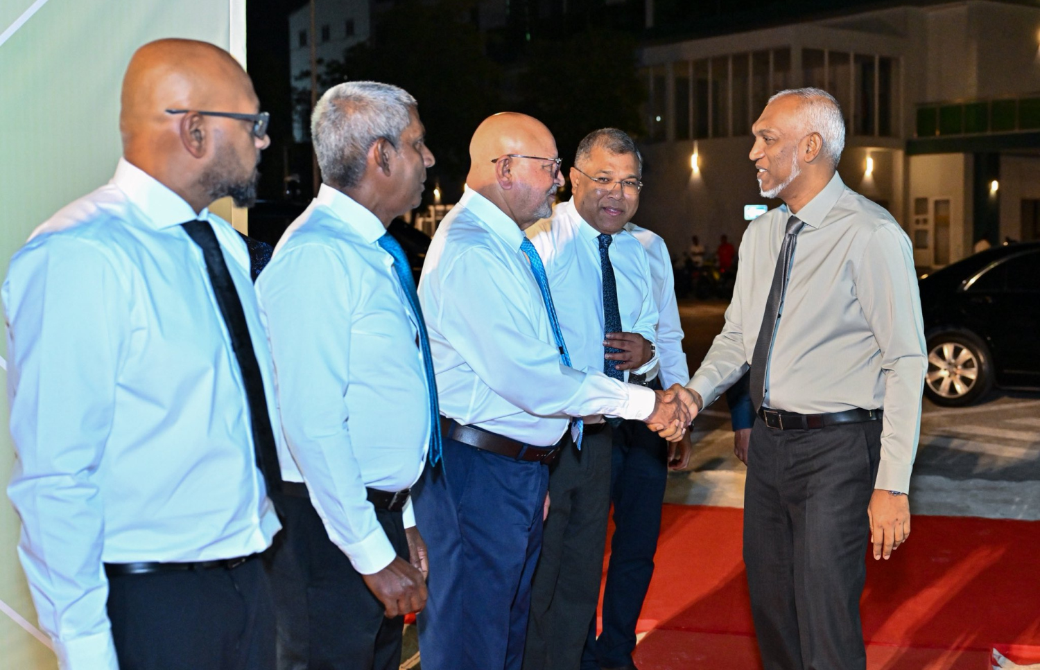 ބީއެމްއެލް އިން ހުޅުމާލެ 1 ގައި އަޅާ 364 ފްލެޓުގެ ބިންގާ އެޅުމުގެ ރަސްމިއްޔާތަށް ރައީސް ޑރ. މުހައްމަދު މުއިއްޒު ވަޑައިގަތުން.-- ފޮޓޯ: ރައީސް އޮފީސް