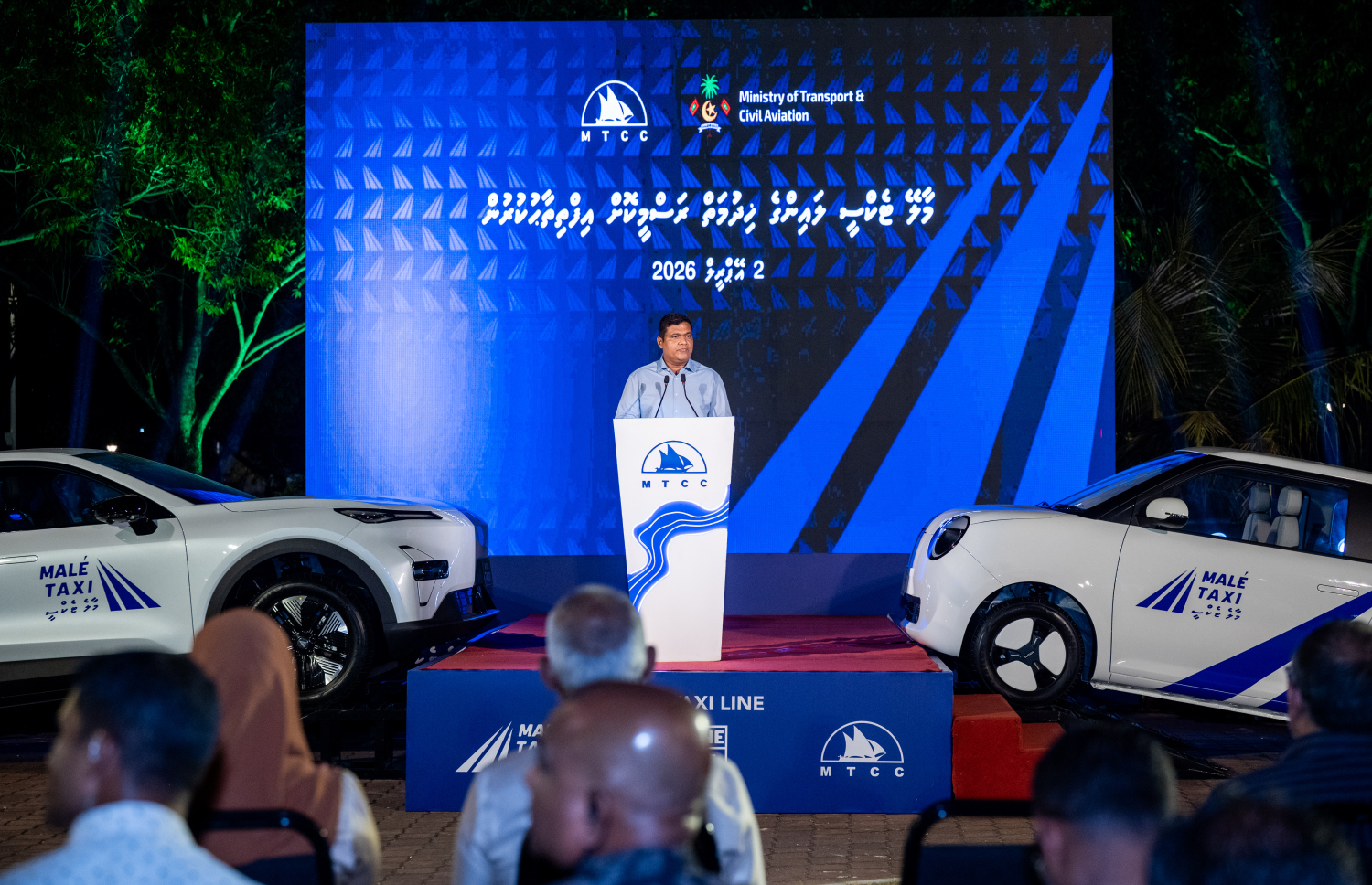 ސަރުކާރުގެ ޓެކްސީ ލައިން އިފްތިތާހު ކުރަން މިރޭ ބޭއްވި ރަސްމިއްޔާތުގައި ޓްރާންސްޕޯޓު މިނިސްޓަރު އަމީން ވާހަކަދައްކަވަނީ.-- ފޮޓޯ: ނިޝާން އަލީ | މިހާރު