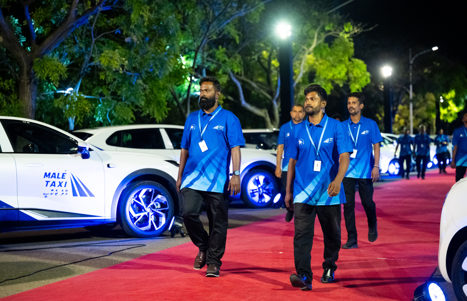 މާލެ ސަރަހައްދަށް ސަރުކާރުން ތައާރަފުކުރި ސަރުކާރުގެ ޓެކްސީ ލައިންގެ ޑްރައިވަރުން.-- ފޮޓޯ: ނިޝާން އަލީ | މިހާރު