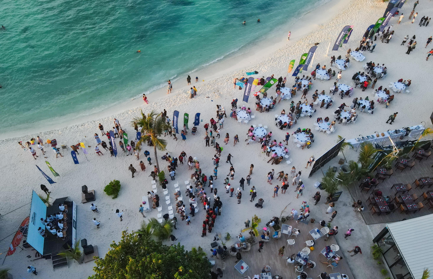 ސްވިމް މޯލްޑިވްސްއިން ބޭއްވި އޯޝަން މޭން މޯލްޑިވްސްގެ ތެރެއިން --- ފޮޓޯ: ފަޔާޒު މޫސާ | މިހާރު