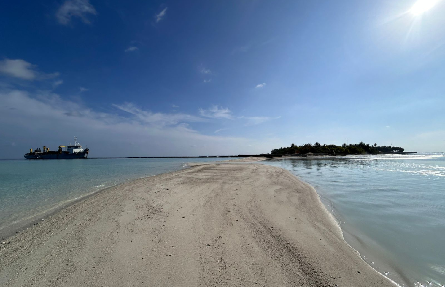 ތ.ގާދިއްފުށީ ބިންހިއްކުމުގެ މަސައްކަތް ކުރިއަށް ދަނީ. ފޮޓޯ: ރައީސް އޮފީސް