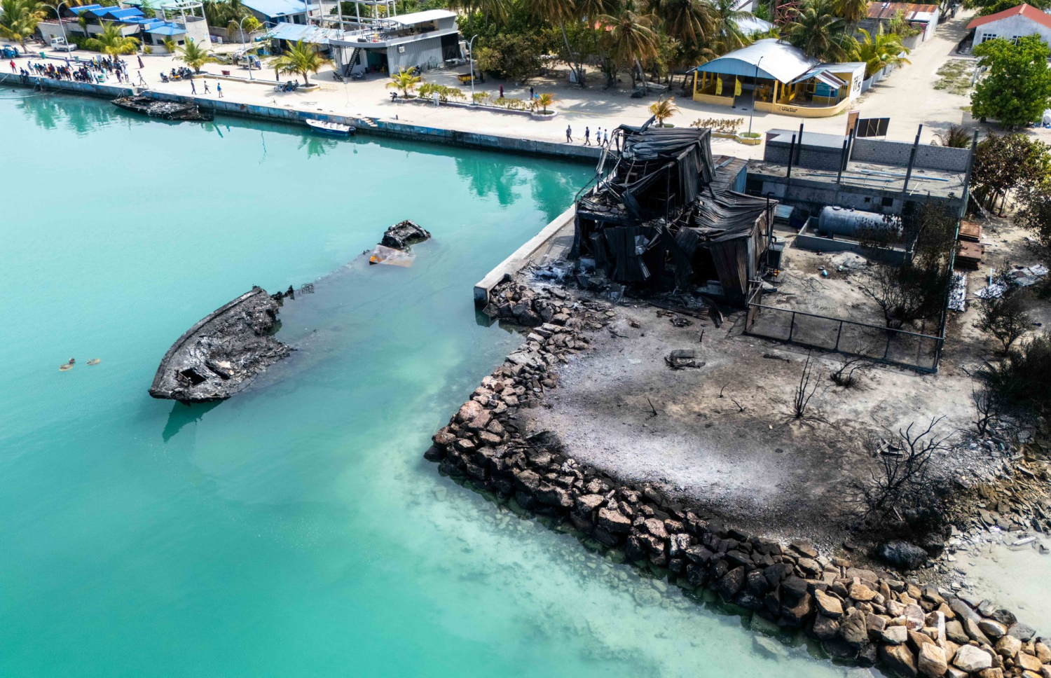 ފީއަލީގައި މިދިޔަ ބުރާސްފަތި ދުވަހު ހިނގި އަލިފާނުގައި ލިބުނު ގެއްލުންތަކެއް.-- ފޮޓޯ: ފިޝަރީޒް މިނިސްޓްރީ