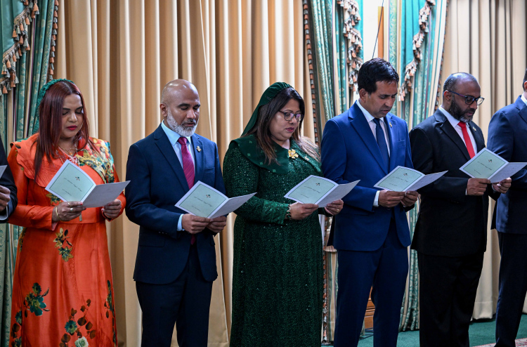 Ministry thah madhu kurumun 10 Ministry ge mandate ah badhalu thakeh