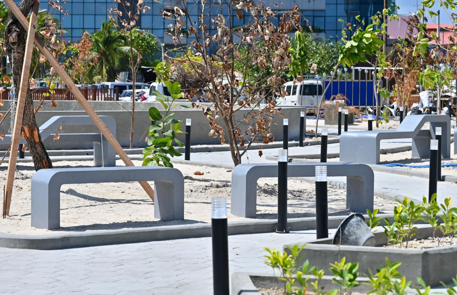 ސުނާމީ ބިނާ މައިޒާން މަރާމާތުކޮށްފައި.-- ފޮޓޯ: ފަޔާޒު މޫސާ | މިހާރު