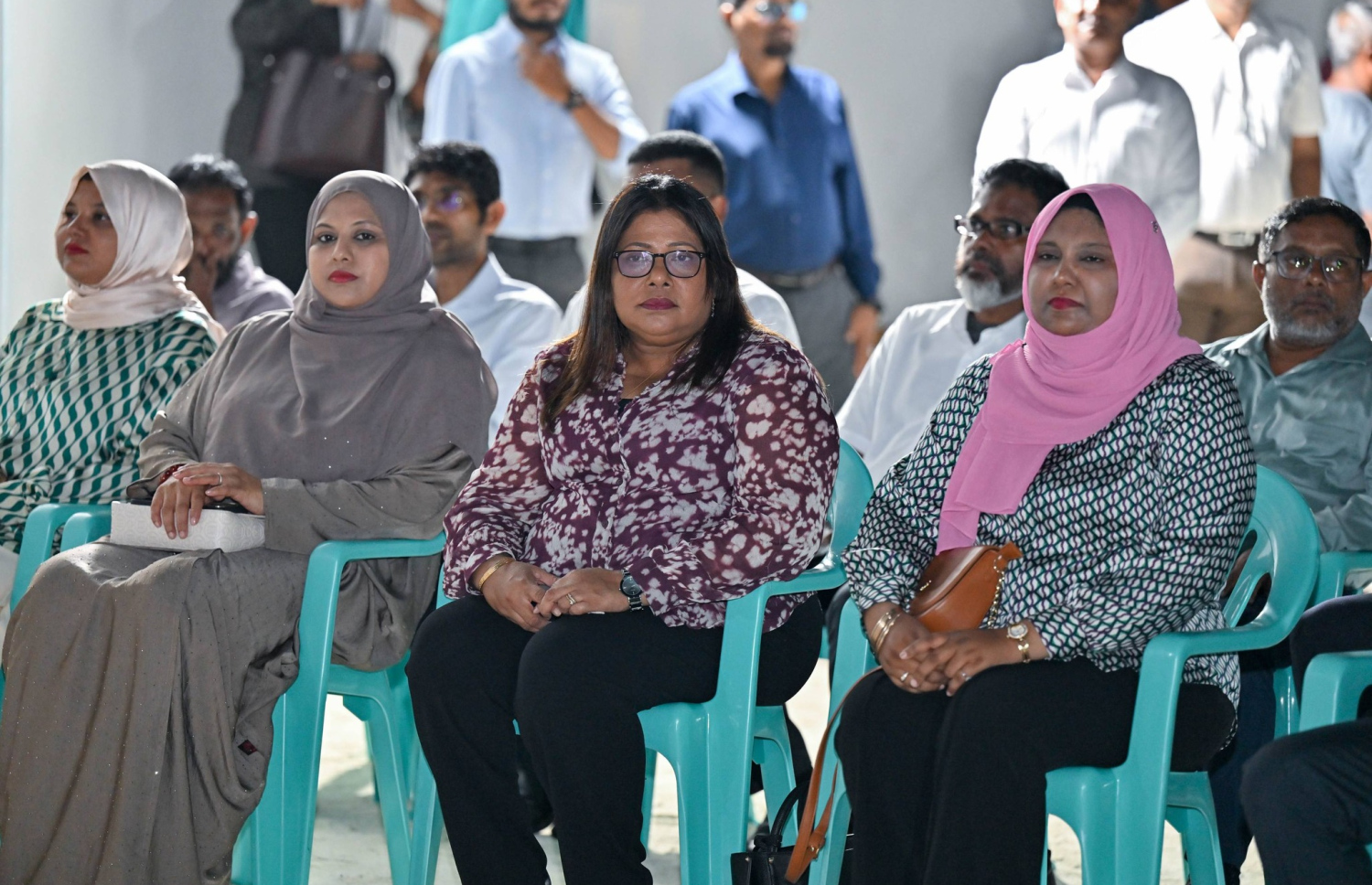 ލޯކަލް ކައުންސިލްގެ އިންތިހާބުގައި ޕީއެންސީއަށް އއ. ރަސްދޫ އާއި އުކުޅަސް އަދި ތޮއްޑޫއިން ލިބުނު ކާމިޔާބީ ފާހަގަކުރަން ރަސްދޫގައި މިރޭ ބޭއްވި ޖަލްސާގައި ހެލްތު މިނިސްޓަރު ގީލާ (މ) އަދި ހެރިޓޭޖް މިނިސްޓަރު ހީނާ (ވ) ބައިވެރިވެވަޑައިގަންނަވަނީ.-- ފޮޓޯ: ޕީއެންސީ