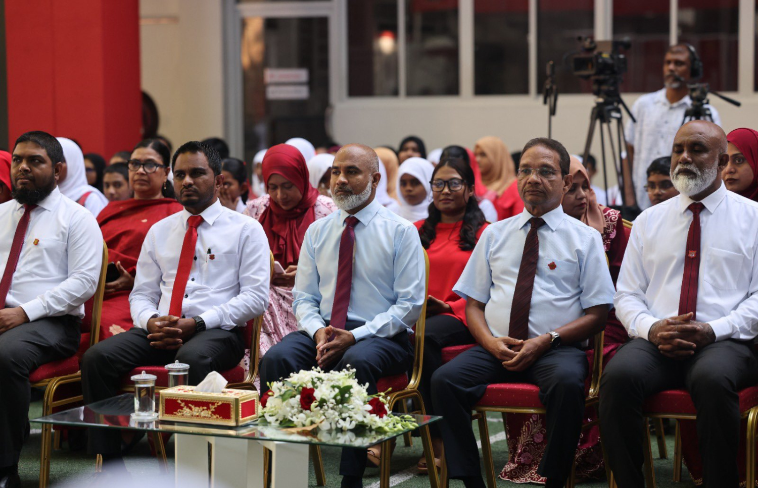 އެޑިޔުކޭޝަން މިނިސްޓަރު ޑރ. އިސްމާއިލް ޝަފީއު މަޖީދިއްޔާ ސްކޫލުގެ ހާއްސަ އެސެމްބްލީގައި ބައިވެރިވަނީ-- ފޮޓޯ: އެޑިޔުކޭޝަން މިނިސްޓްރީ