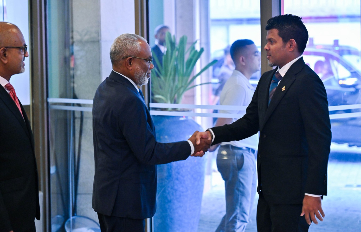 ސީޕީއޭގެ ސްމޯލް ބްރާންޗު ވޯކްޝޮޕް ފެށުމުގެ ރަސްމިއްޔާތަށް ނައިބު ރައީސް ހުސައިން ވަޑައިގަތުމުން ރައްޔިތުންގެ މަޖިލިހުގެ ރައީސް އަބްދުއްރަހީމް މަރުހަބާ ދަންނަވަނީ.