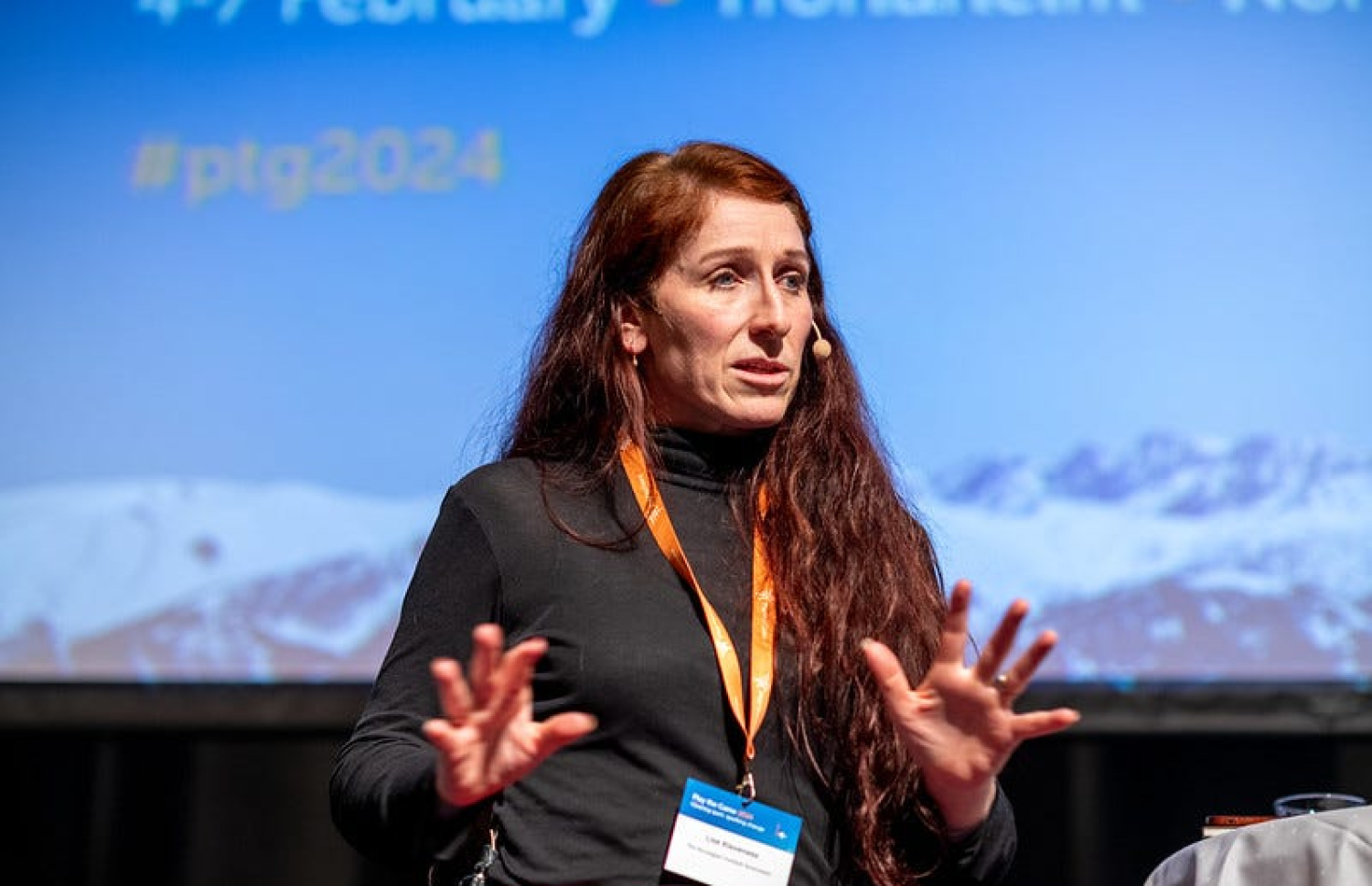 ނޮޥޭގެ ފުޓްބޯޅަ އިދާރާގެ ރައީސް ލީސާ ކްލެވެނަސް