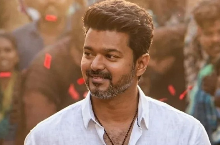Inthihaabu kaamiyaabukoh filmee thari Vijay Tamil Nadu ge siyaasee maidhaan badhalu koffi