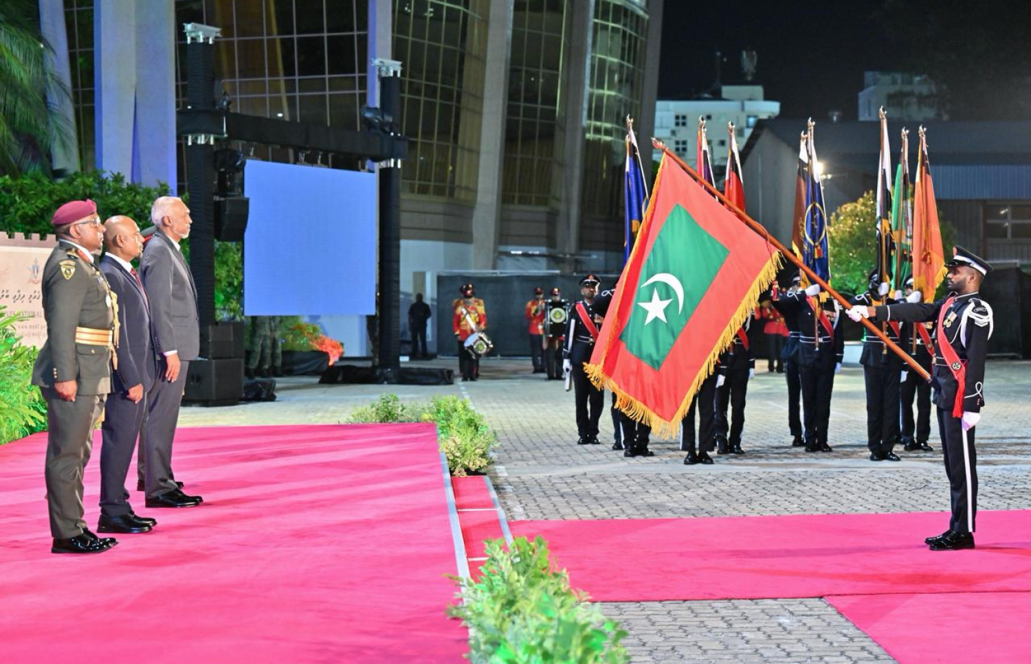 ދިވެހި ސިފައިންގެ 134 ވަަނަ އަހަރީ ޖަލްސާގައި ރައީސް ޑރ. މުހައްމަދު މުއިއްޒު ބައިވެރިވެވަޑައިގަންނަވަނީ-- ފޮޓޯ: ރައީސް އޮފީސް