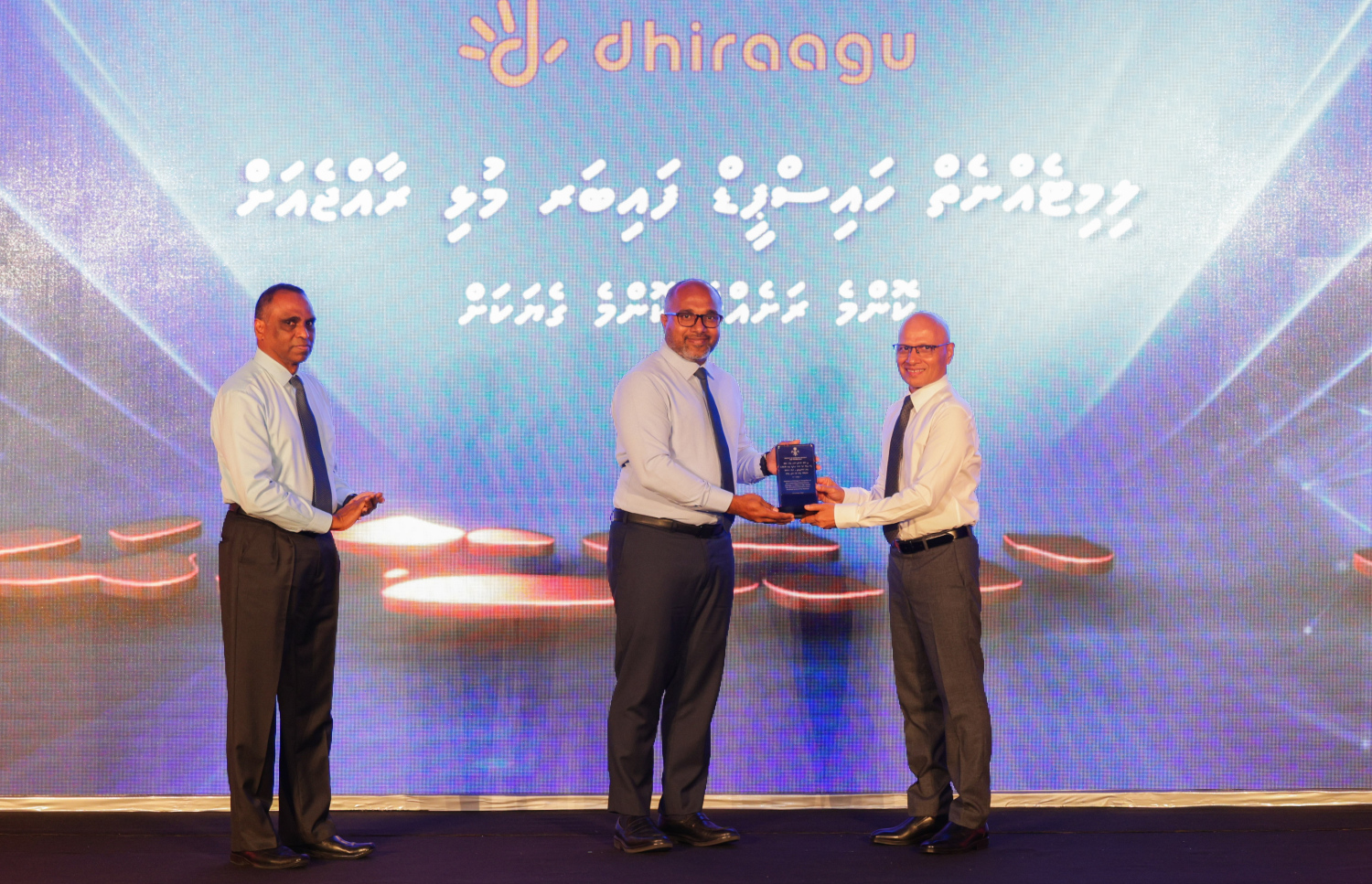 ރާއްޖޭގެ ހުރިހާ ރަށަކަށް ފައިބާ އިންޓަނެޓްގެ ހިދުމަތް ދޭން ފެށުން ފާހަގަކޮށް ބޭއްވި ރަސްމިއްޔާތުގެ ތެރެއިން.