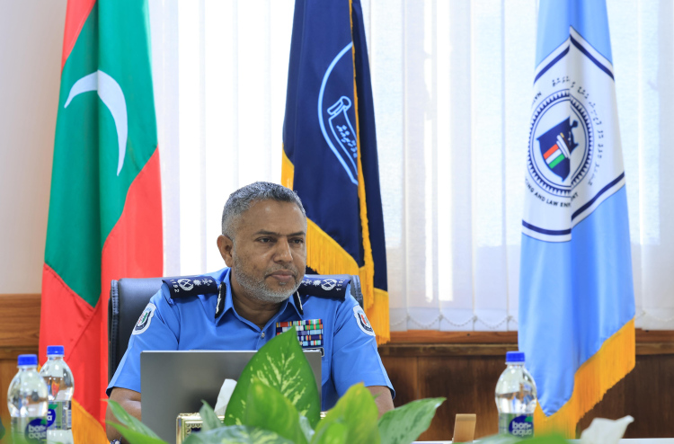 ޑިއުޓީގައި ހުރި ފުލުސް މީހާގެ ގައިގައި ސައިކަލުން ޖެއްސީ ގަސްދުގައި: ސީޕީ