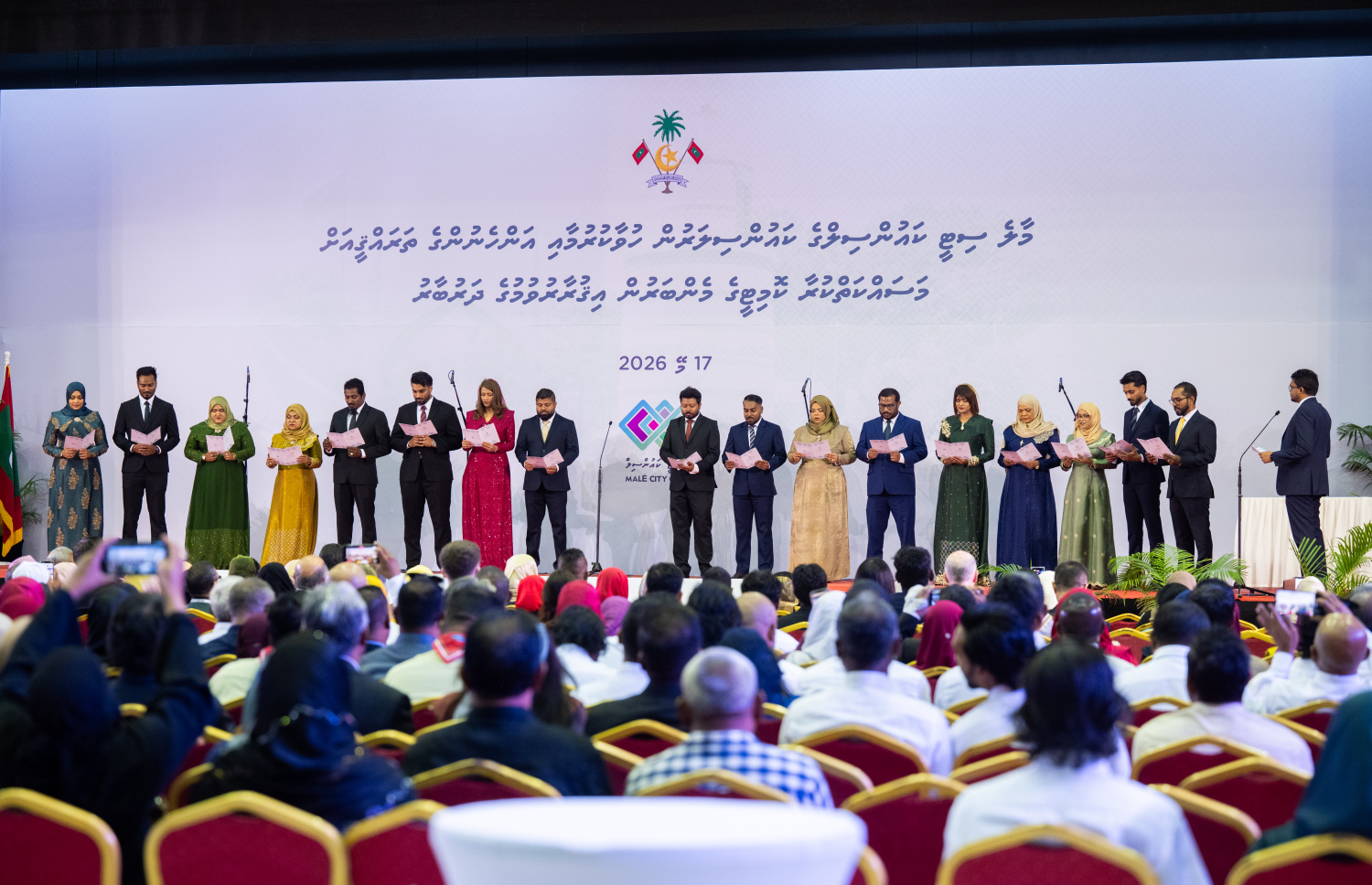 މާލޭ ސިޓީ ކައުންސިލަށް އަލަށް އިންތިހާބުވި ކައުންސިލަރުން ހުވާކުރަނީ-- ފޮޓޯ: ނިޝާން އަލީ | މިހާރު