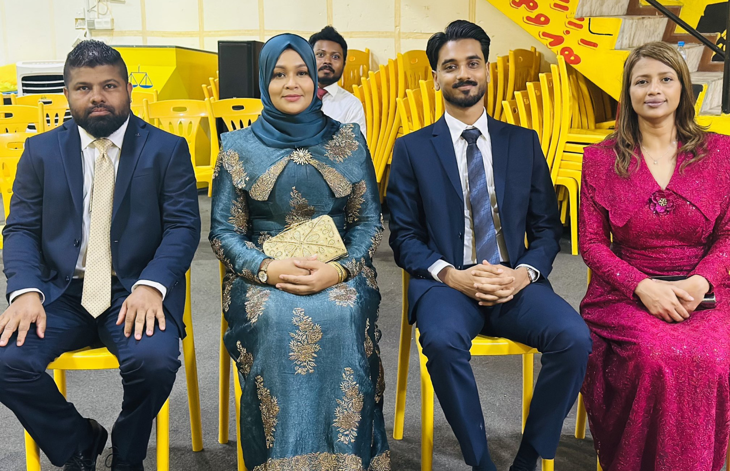 ހޮވުމުގެ ވޯޓުގައި ކަމަށް ވާދަކުރެއްވި ބޭފުޅުން.