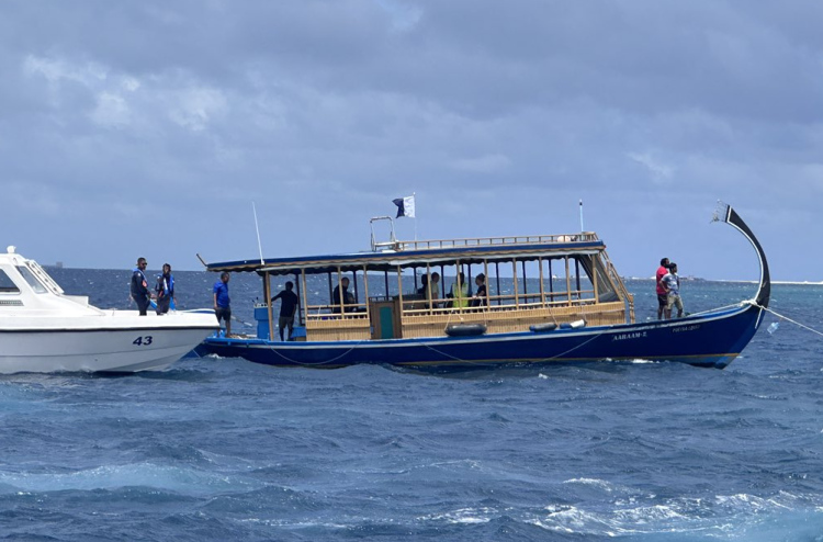 Kandu hohalhaige therein 2 diver egge hashigandu nagaifi