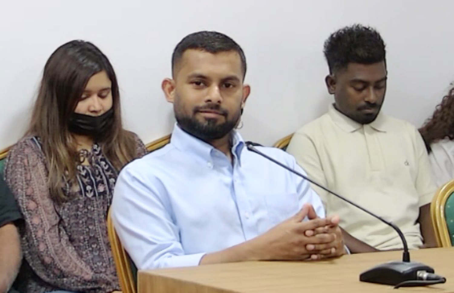 ޝަމްއާންގެ މައްޗަށް ހުކުމް އިއްވަން ބޭއްވި މަޖިލީހުގެ ތެރެއިން